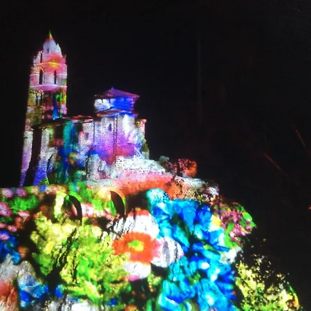 Au Pied De La Apartamento