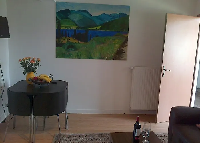 Au Pied De La Апартаменты Roche-en-Regnier